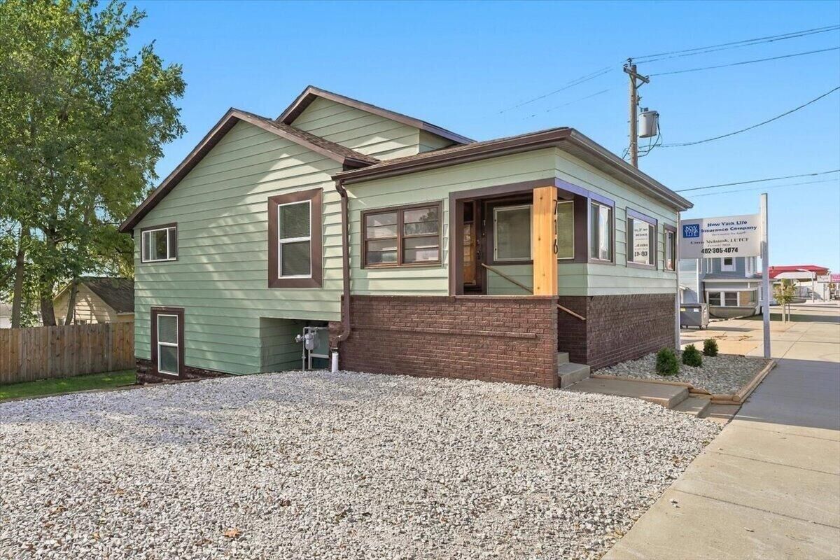 Property Photo: 716 E Erie Street IA 51555