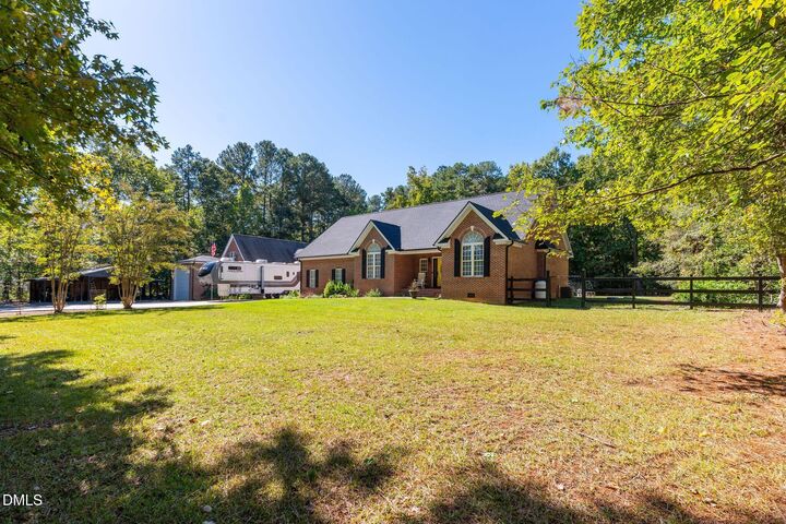 Property Photo: 544 Buckroe Drive NC 27330
