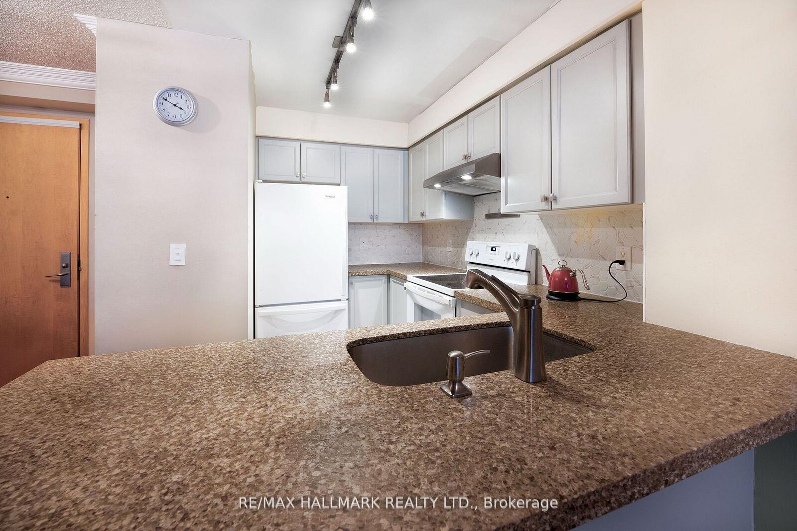 Property Photo:  62 Suncrest Boulevard 316  ON L3T 7Y6 
