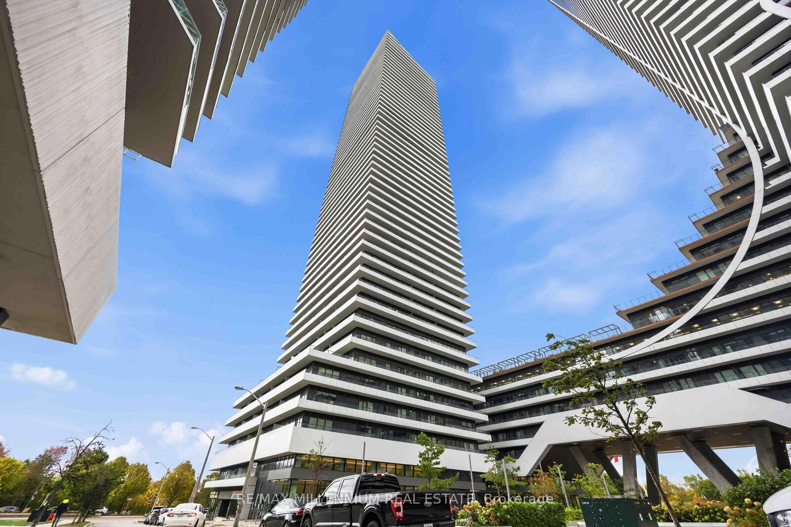 Property Photo:  20 Shore Breeze Drive 803  ON M8V 1A1 