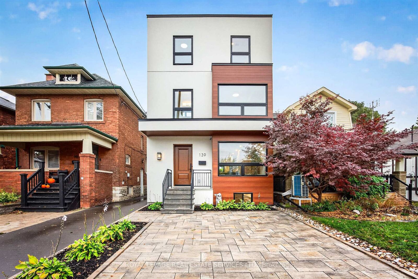 Property Photo:  139 Priscilla Avenue  ON M6S 3W4 