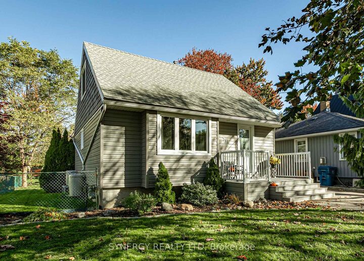 Property Photo:  554 Brunswick Street  ON N5A 3N6 