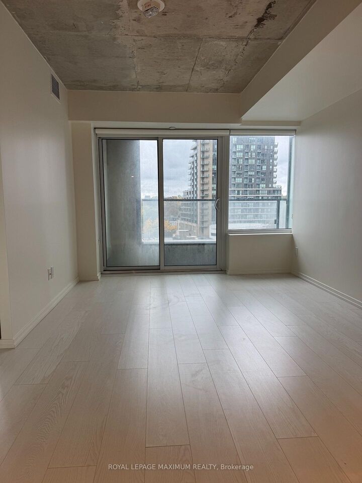 Property Photo:  8 Hillsdale Avenue E 21  ON M4S 0B2 