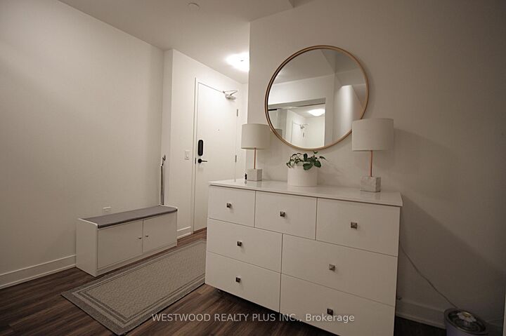 Property Photo:  95 Oneida Crescent Lph04  ON L4B 0H5 