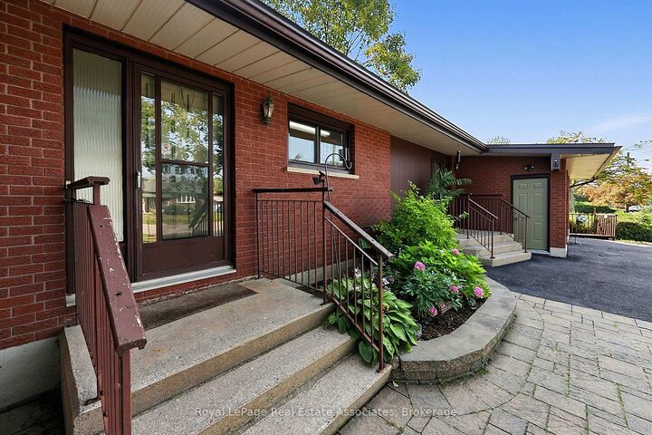 Property Photo:  408 Mooney Crescent  ON L3V 6R4 