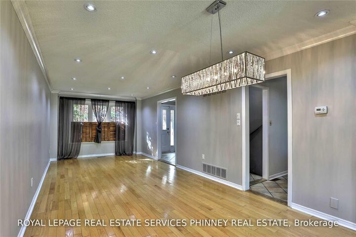 Property Photo: 1004 Cutler Court ON L5H 4C9