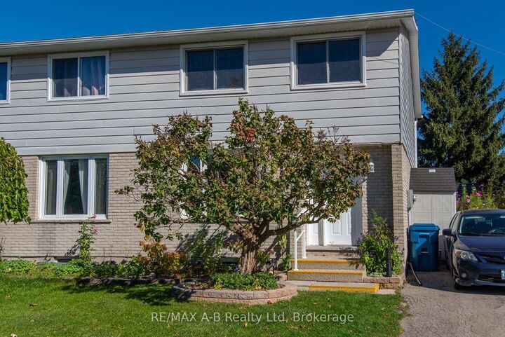 Property Photo:  254 Louise Street  ON N5A 7G6 