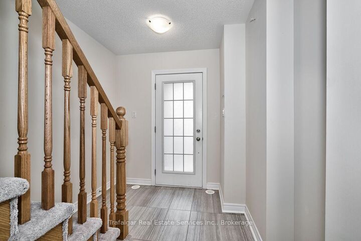 Property Photo:  2280 Baronwood Drive 92  ON L6M 0K4 