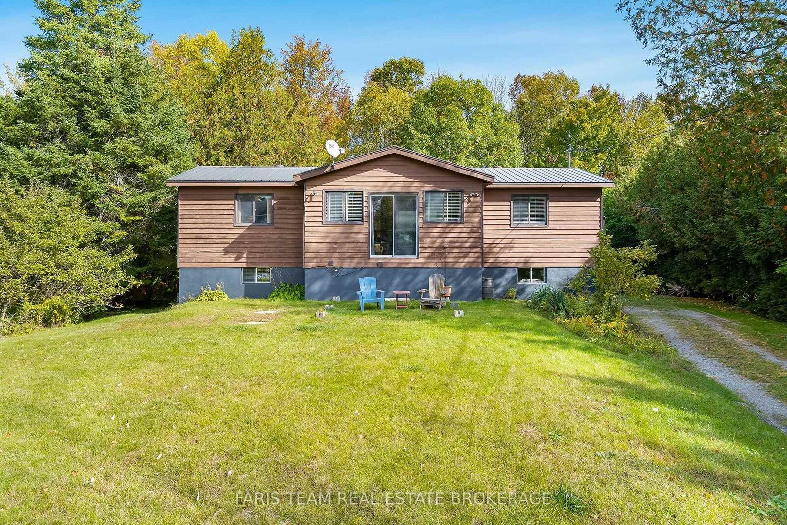 Property Photo:  7 Couchiching Crescent  ON L9M 0C6 