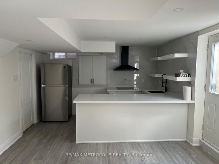 Property Photo:  203 Gardiner Drive  ON L3Z 0J5 
