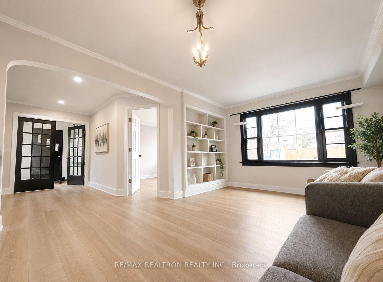 Property Photo:  192 Lincoln Road W Front  ON L0S 1B0 