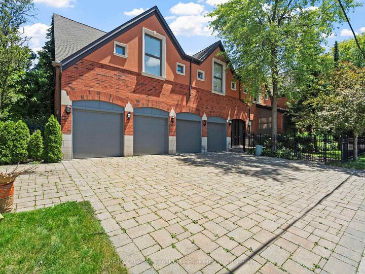 Property Photo:  40 Old Colony Road  ON M2L 2K1 