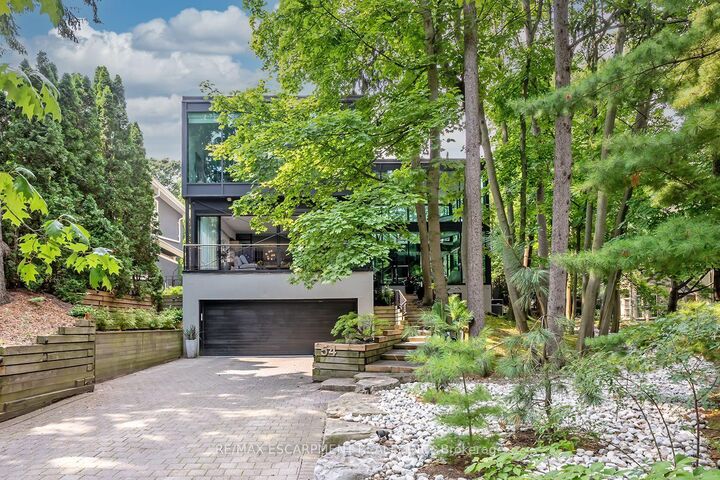Property Photo:  54 Raymar Place  ON L6J 6M1 