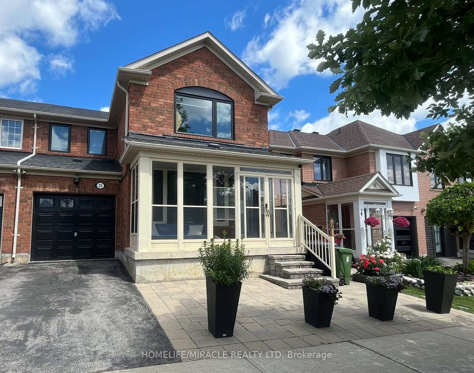 Property Photo:  29 Hummingbird Drive  ON M1X 1W8 