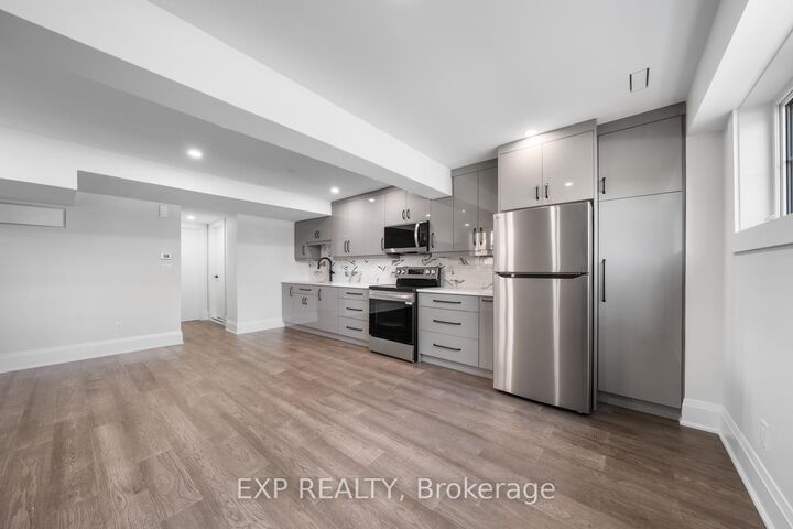 Property Photo:  5 Brendwin Road Lower  ON M6N 4V6 