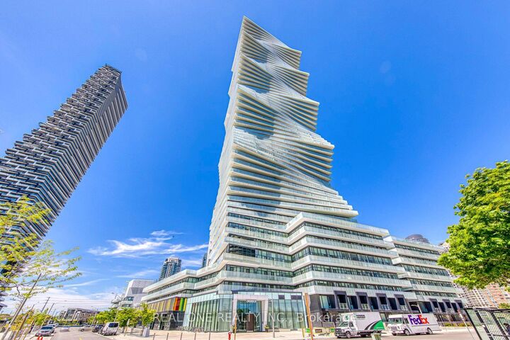Property Photo:  3883 Quartz Road 3810  ON L5B 0M4 