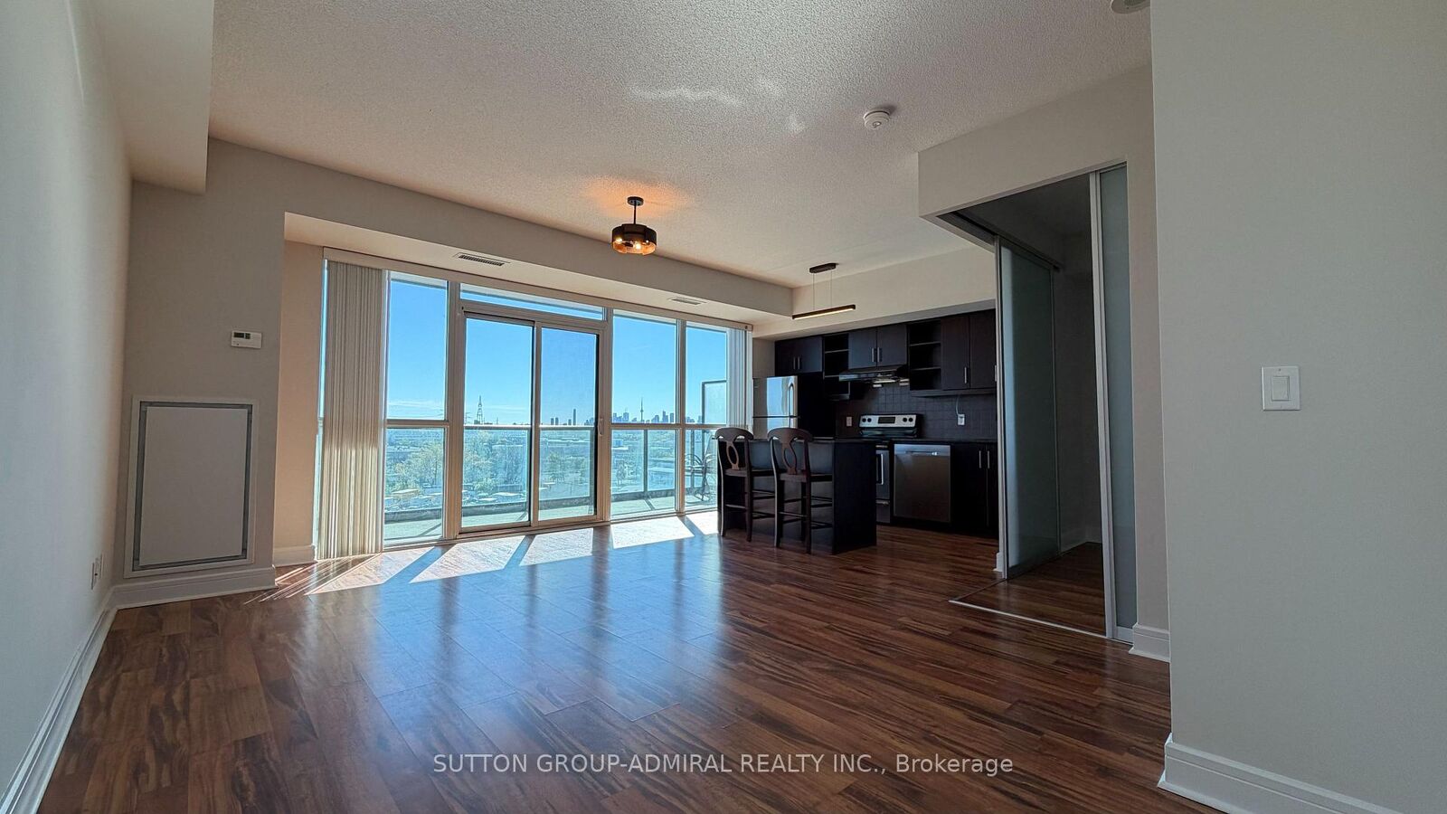 Property Photo:  35 Brian Peck Crescent 726  ON M4G 0A5 