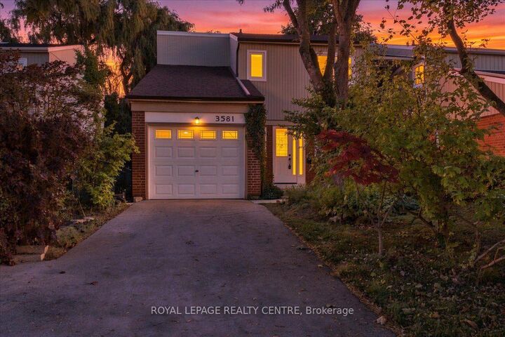 Property Photo:  3581 Ash Row Crescent  ON L5L 1K3 