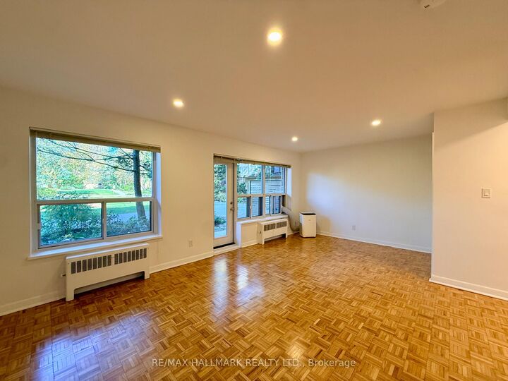 Property Photo:  28 Upper Canada Drive 111  ON M2P 1R9 