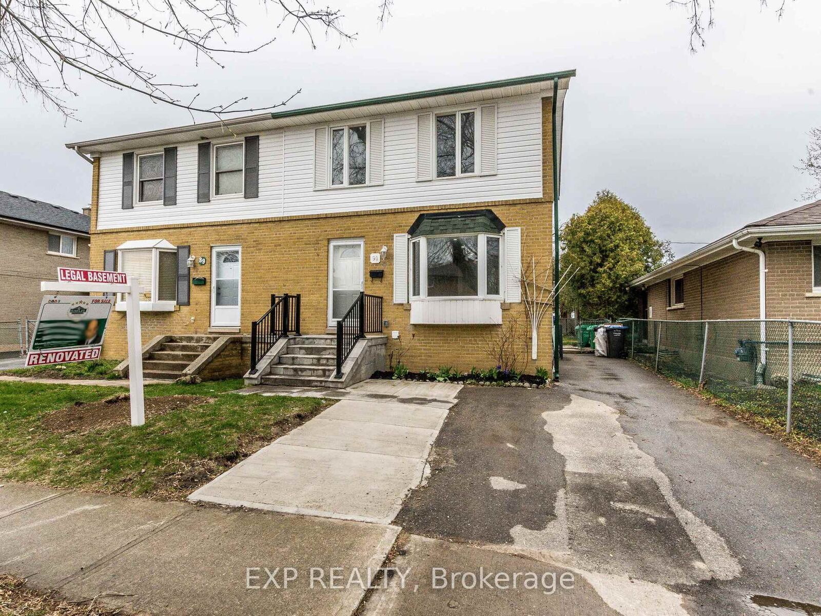 Property Photo: 91 Corby Crescent Basement Apartment ON L6Y 1H3