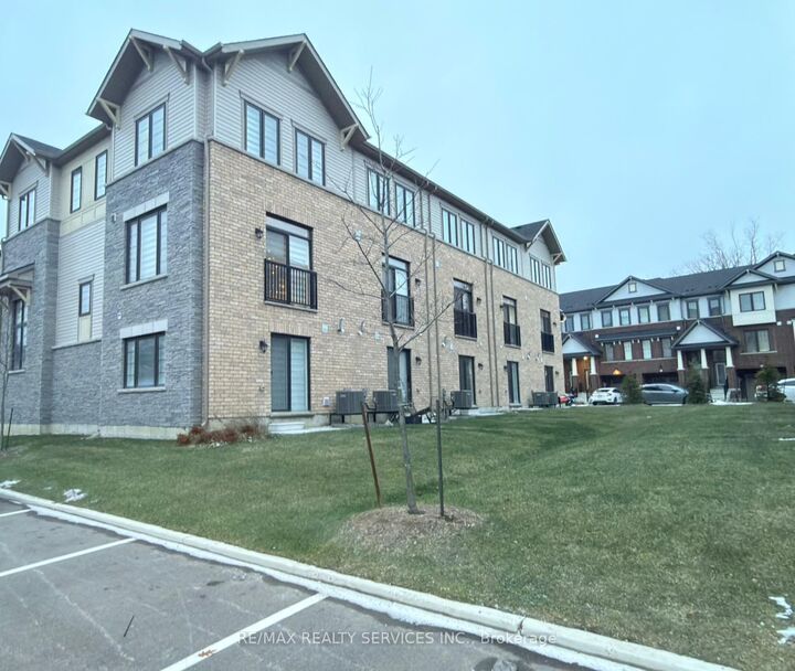 Property Photo:  185 Bedrock Drive 71  ON L8J 0M5 