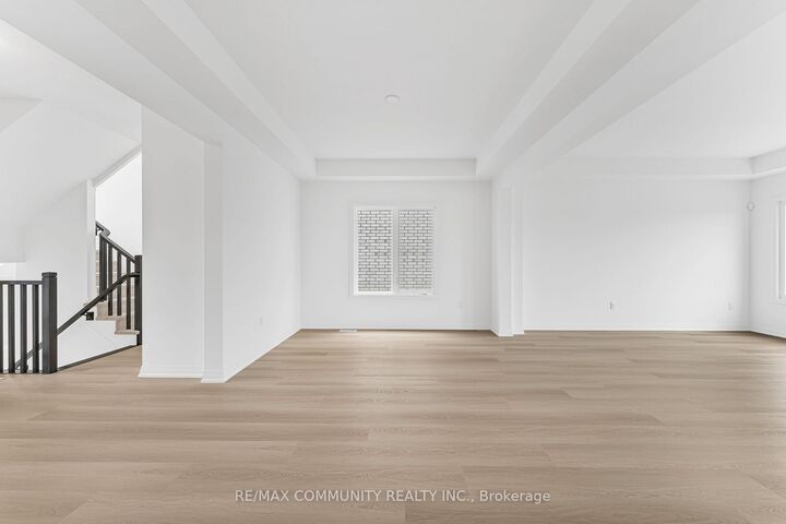 Property Photo:  125 Westcott Road  ON L3C 0K9 