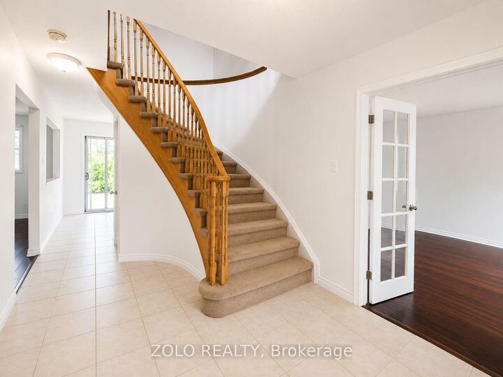 Property Photo:  148 Cheltenham Road  ON L4M 6S6 