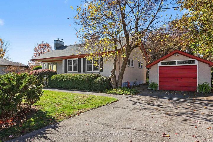 Property Photo:  58 Norway Spruce Street  ON K2S 1P8 
