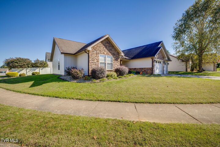 Property Photo:  141 Blackwood Way  TN 37615 