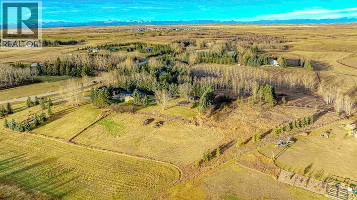 Property Photo:  11 Idlewild Estates  AB T3Z 1J1 