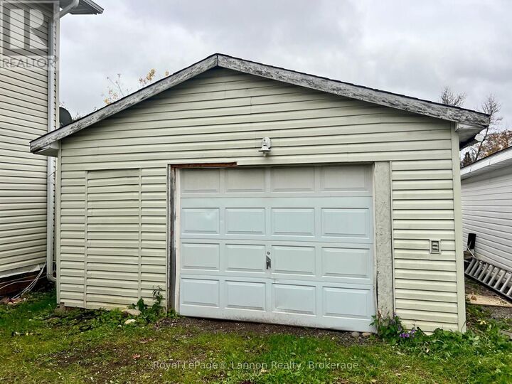 Property Photo:  205 Abbott Road  ON P0T 1C0 