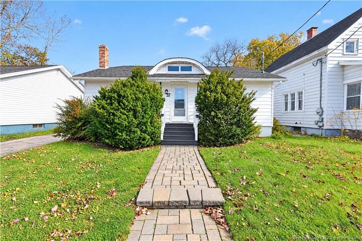 Property Photo:  37 Winter Avenue  NB E1C 5X2 