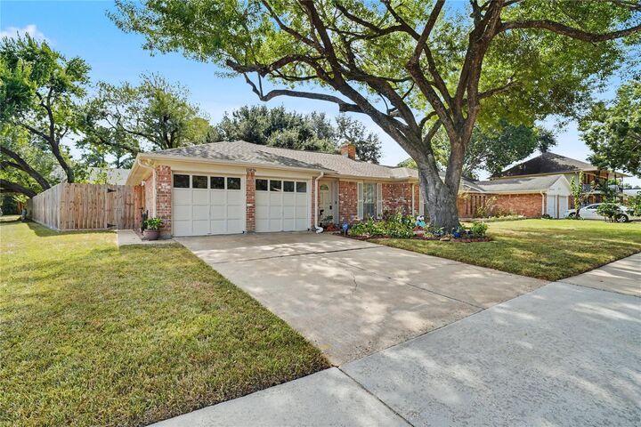 Property Photo:  15826 Parksley Drive  TX 77059 