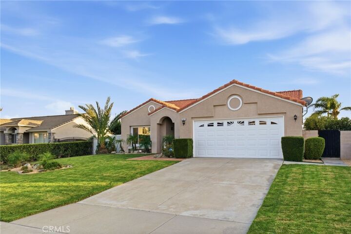 Property Photo:  2813 W Buena Vista Drive  CA 92377 
