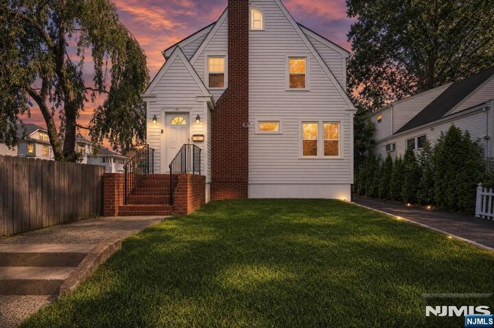 Property Photo:  82 Brook Avenue  NJ 07055 