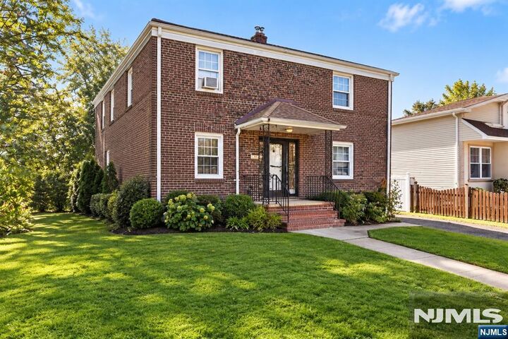 Property Photo:  433 Spruce Street  NJ 07036 