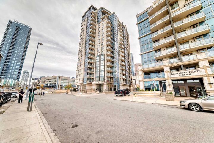 Property Photo:  325 3 Street SE 206  AB T2G 0T9 