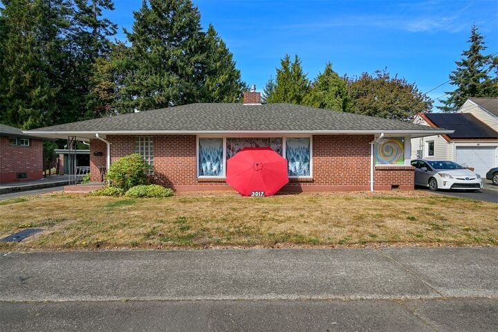 Property Photo: 3017 Lynn Street WA 98225