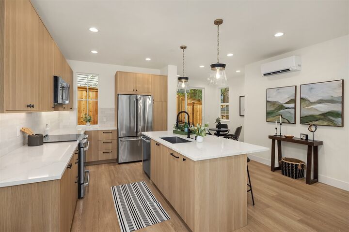 Property Photo: 11812 NE 103rd Place WA 98033