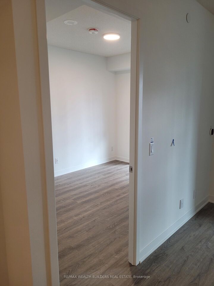 Property Photo:  180 Front Street E 610  ON M5A 0A9 