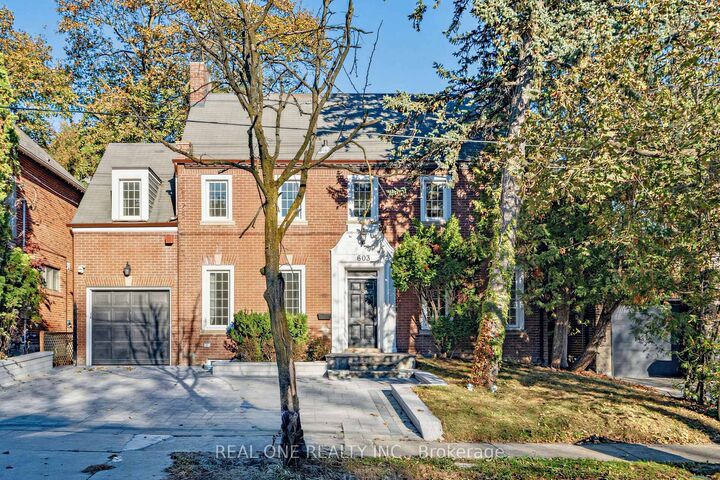 Property Photo:  603 Spadina Road  ON M5P 2X1 