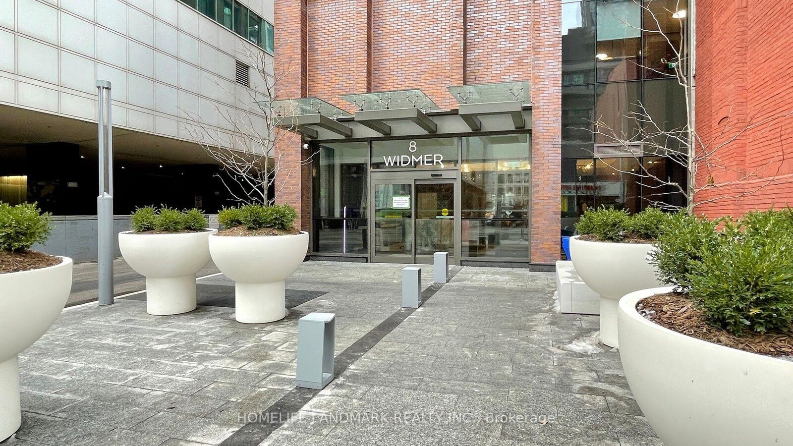 Property Photo:  8 Widmer Street 2207  ON M5V 0W6 