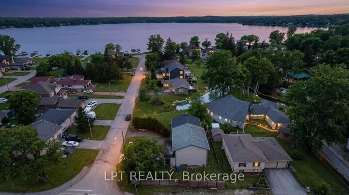 Property Photo:  Second Floor - 194 South Channel Drive  ON L4P 2N3 