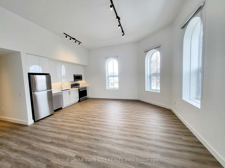 Property Photo:  75 Huron Street 205  ON N3A 1K1 