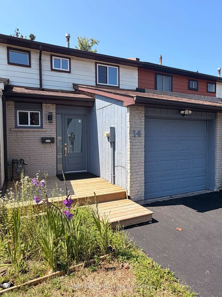 Property Photo:  14 Chaucer Crescent  ON L4N 4T7 