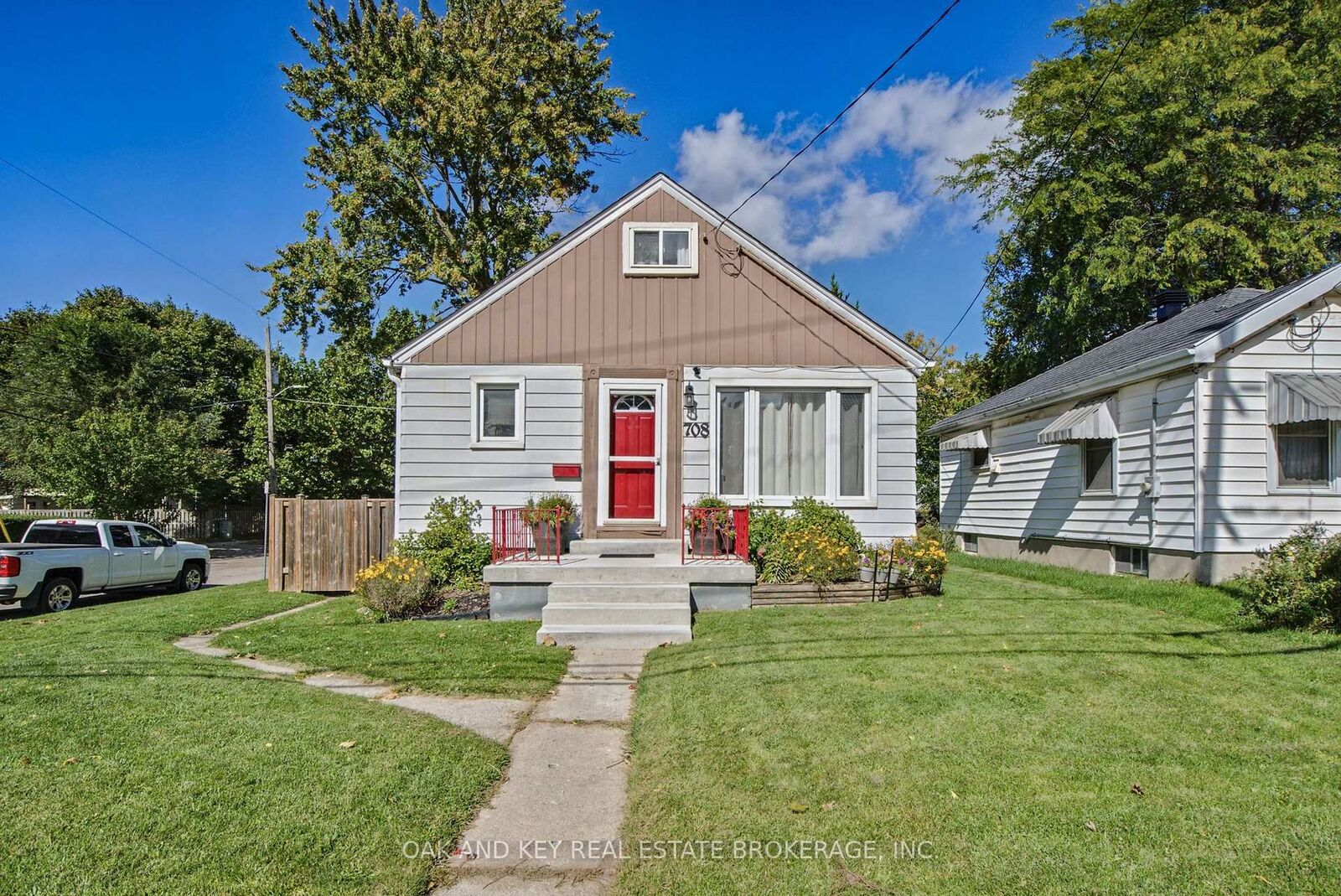 Property Photo:  708 Cheapside Street  ON N5Y 3Y5 