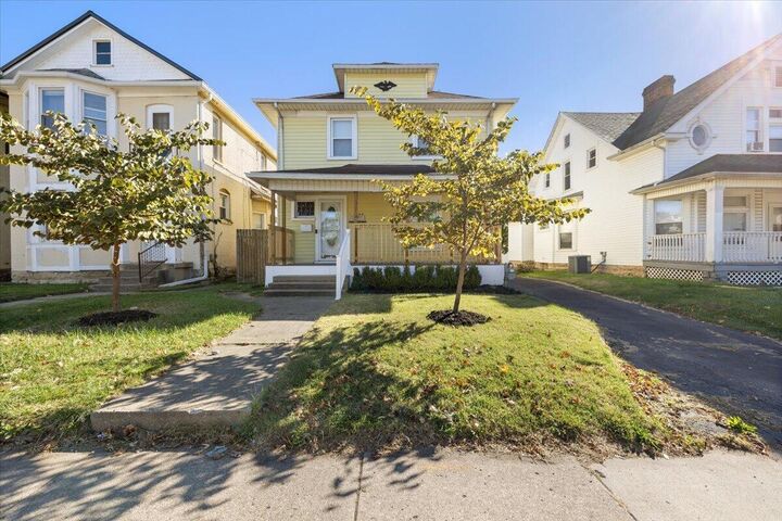 Property Photo: 1454 N Limestone Street OH 45503