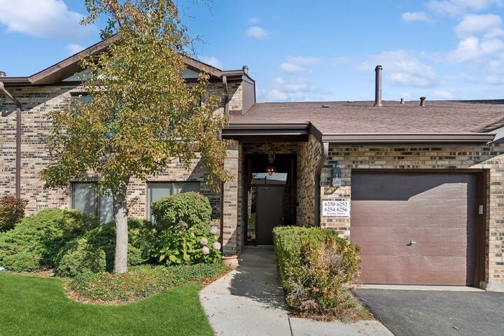 Property Photo:  6254 Trinity Drive 2C  IL 60532 