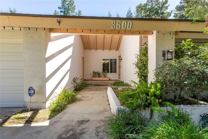 Property Photo: 3600 Shannon Way CA 91206