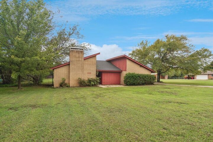 Property Photo: 4500 Woodlawn Road TX 75090